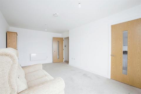 1 bedroom apartment for sale, Sewardstone Road, Waltham Abbey
