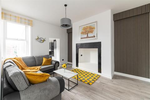 4 bedroom flat to rent, Addycombe Terrace, Heaton, Newcastle Upon Tyne