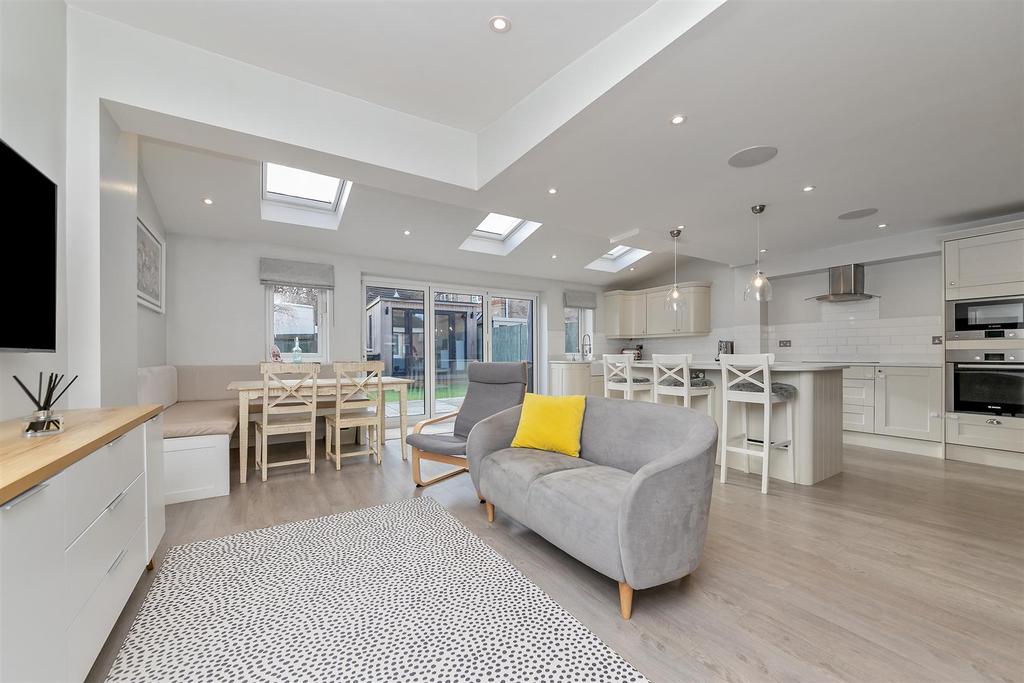 3 Housefield Way-43.jpg