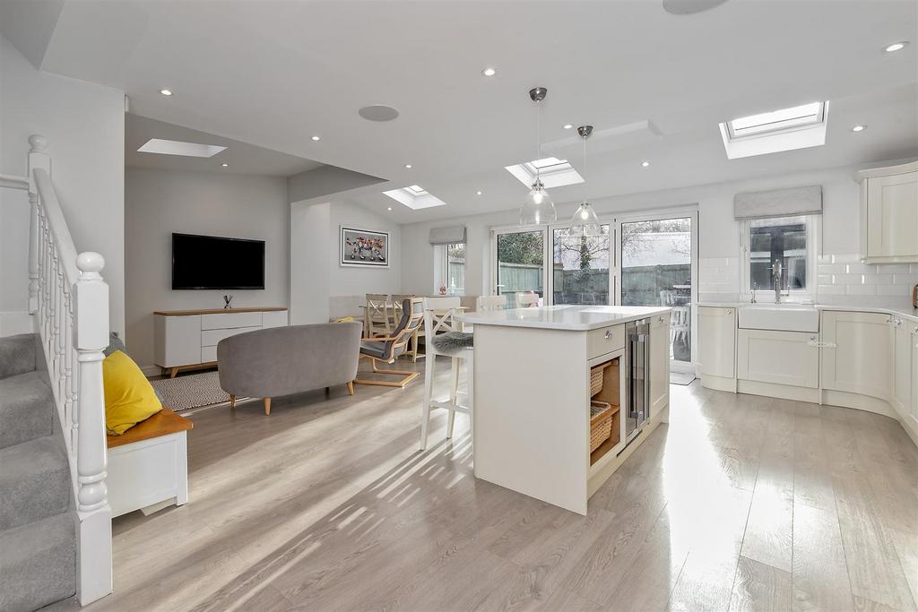 3 Housefield Way-37.jpg