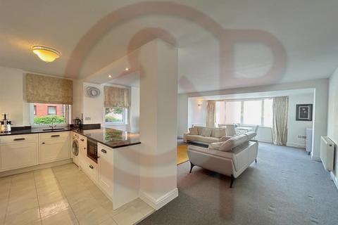 2 bedroom flat to rent - William Morris Way, Chelsea, SW6
