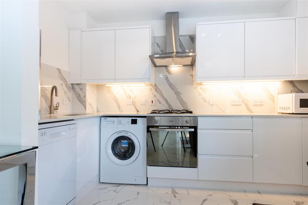 Kitchen (1 of 1).jpg