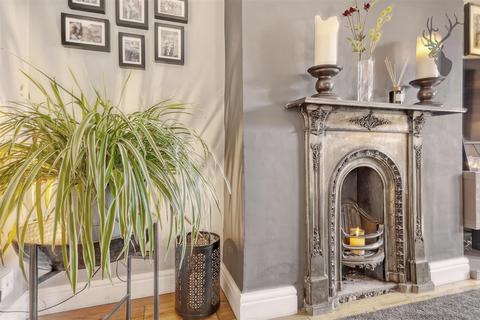 10 Springfield Road, London, E4 7DJ