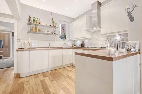 10 Springfield Road, London, E4 7DJ