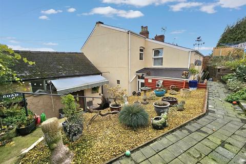 3 bedroom end of terrace house for sale, Commercial Street, Cinderford