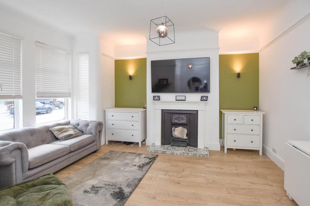 Poolstock Lane, Marus Bridge, Wigan, WN3 5RB 3 bed terraced house for