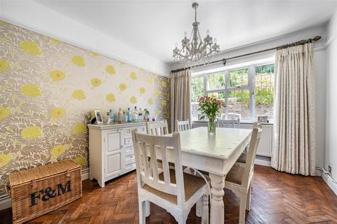 3 bedroom detached house for sale - Lackford Road, Chipstead, Coulsdon