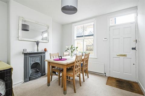 2 bedroom end of terrace house to rent, Mullins Path, Mortlake SW14