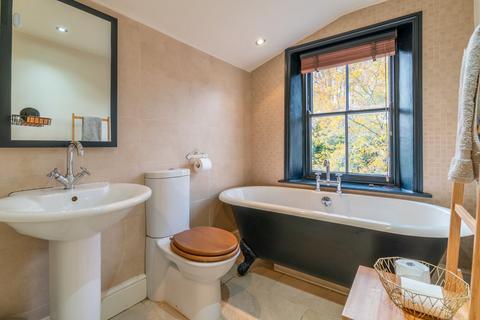 18 Brookway Road, Charlton Kings, Cheltenham, GL53 8HB