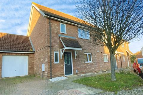 3 bedroom house for sale, Limehouse Court, Sittingbourne