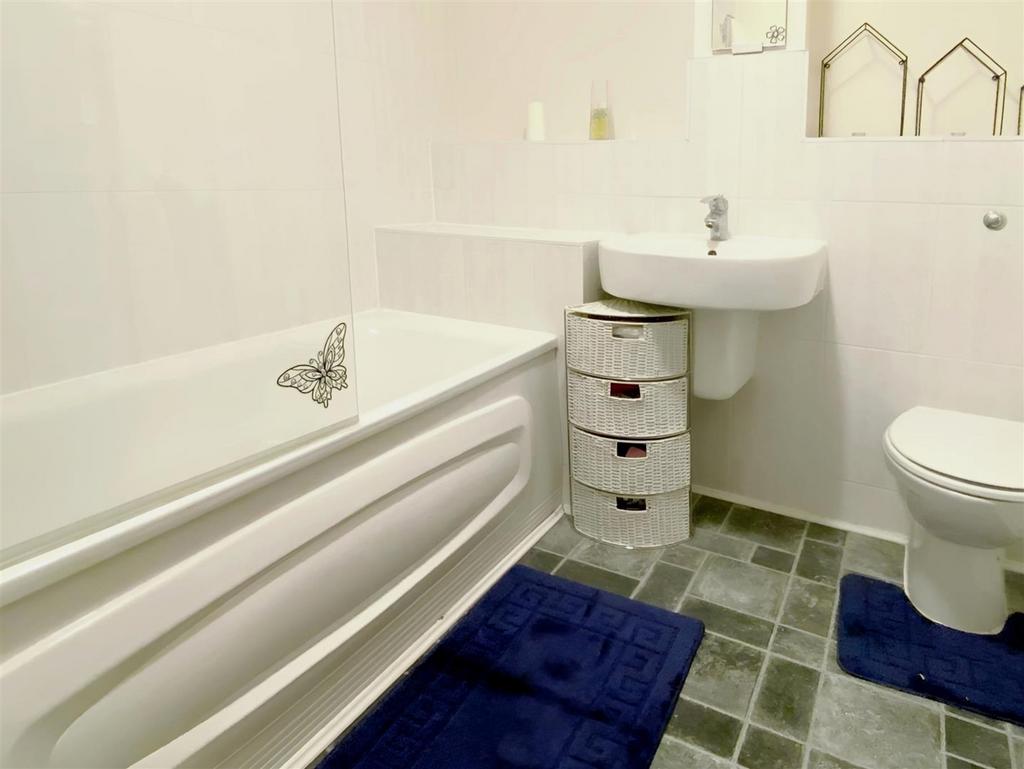 Bathroom.jpg