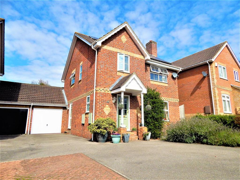 Cranmere Court, Strood, Rochester 4 bed detached house for sale £475,000