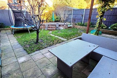 59 Cranmere Court, Strood, Rochester, ME2 4UN