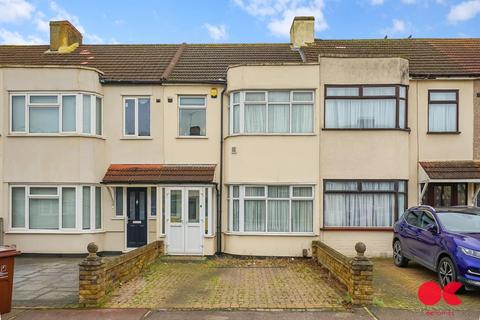 3 bedroom terraced house for sale - Stanley Avenue, Dagenham RM8