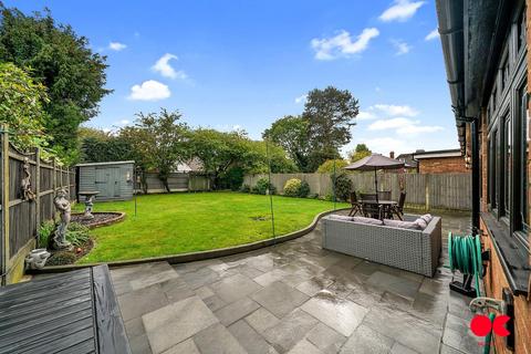 30 Great Nelmes Chase, Hornchurch, RM11 2PT
