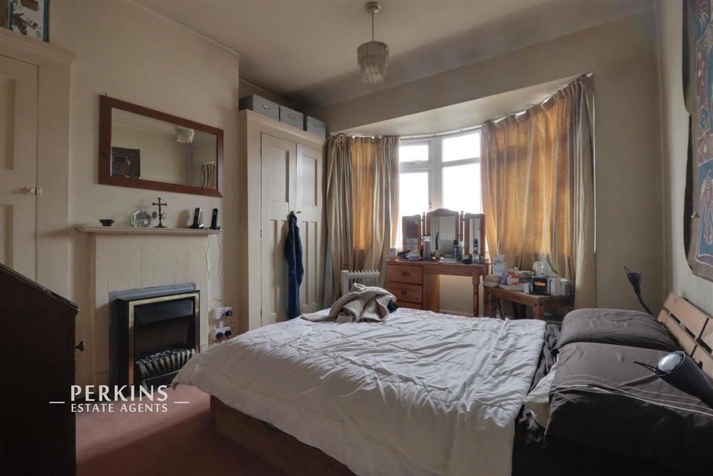 BEDROOM.jpg