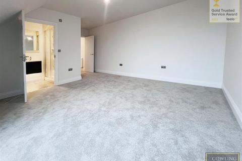 2 bedroom apartment to rent - Chestnuts, Crays Hills, Billericay