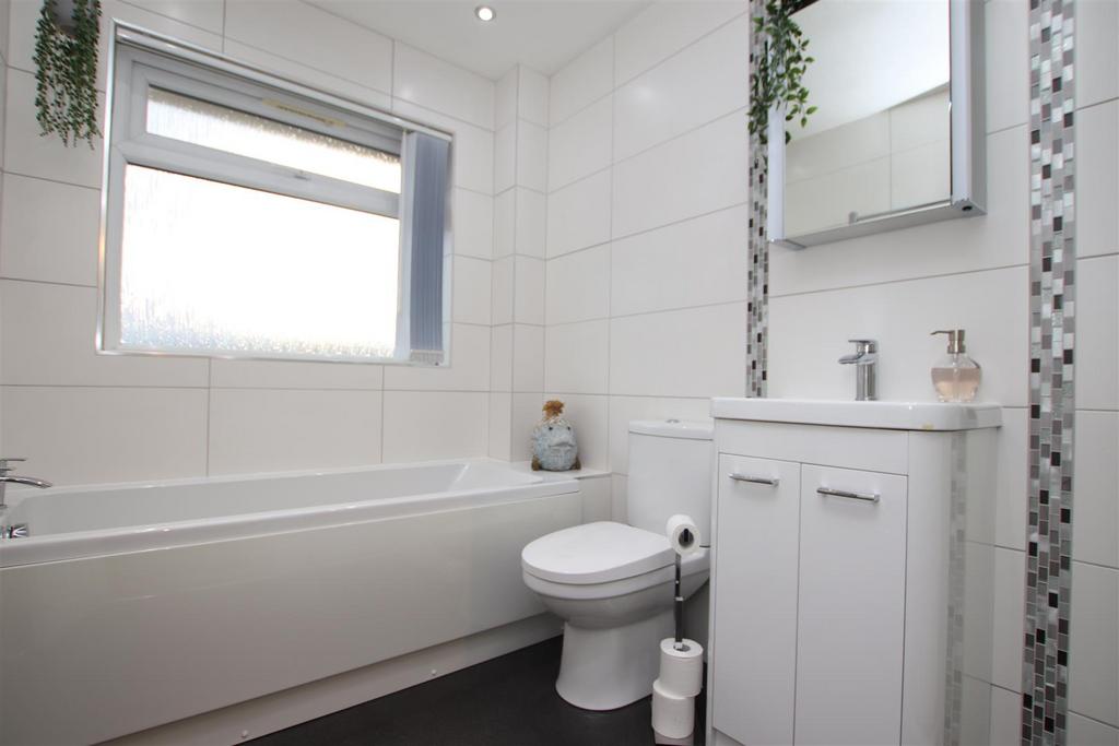 Bathroom.JPG
