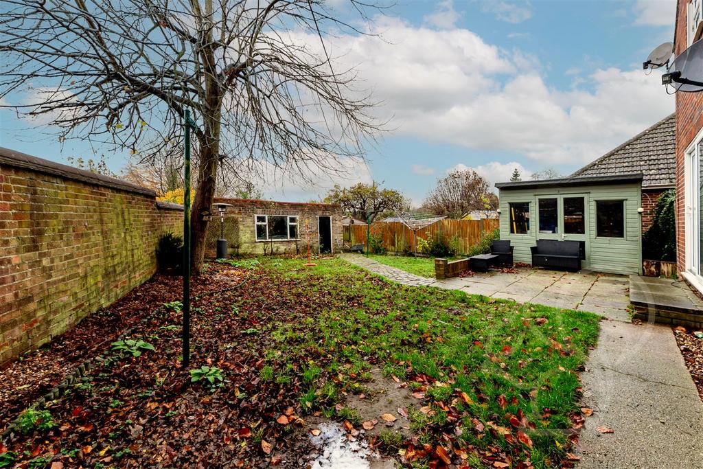 Newton Road, Sudbury 4 bed detached house for sale £425,000
