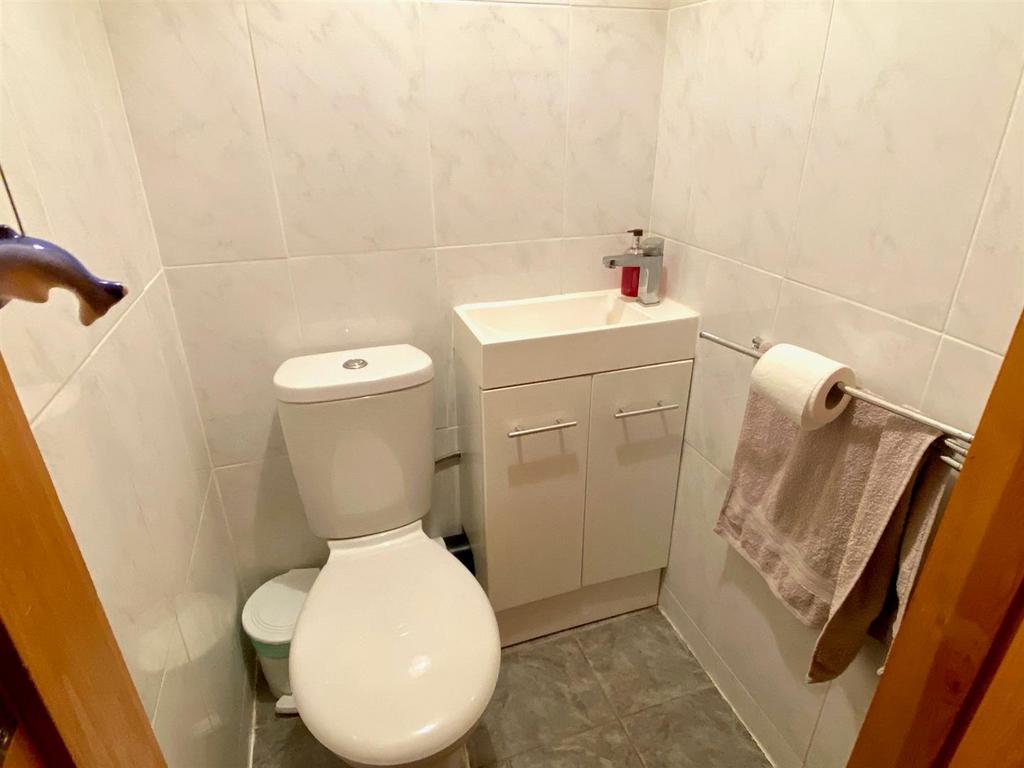 Quarry place 21 wc.jpg