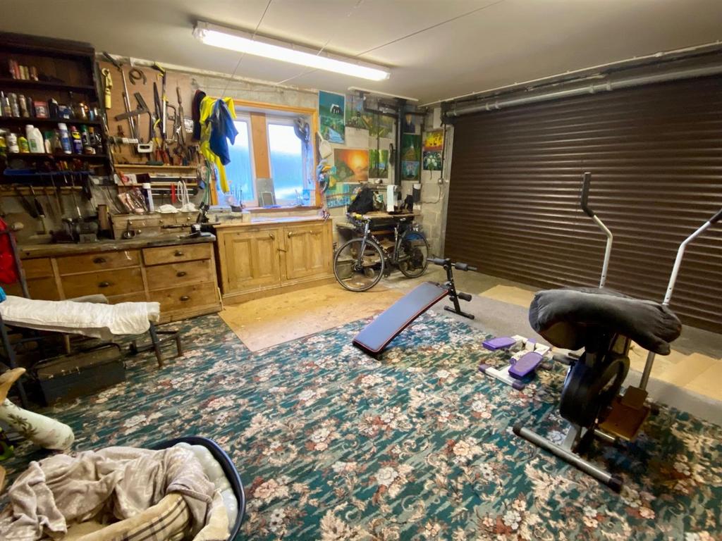Quarry place 21 garage.jpg