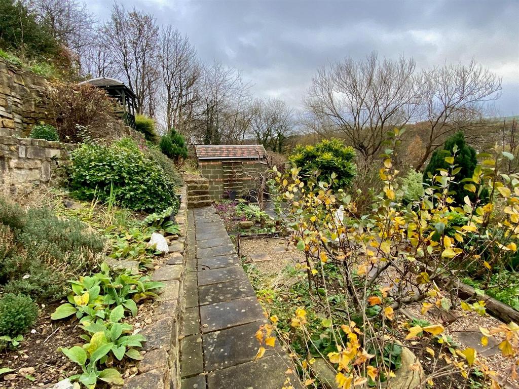 Quarry place 21 garden 2.jpg