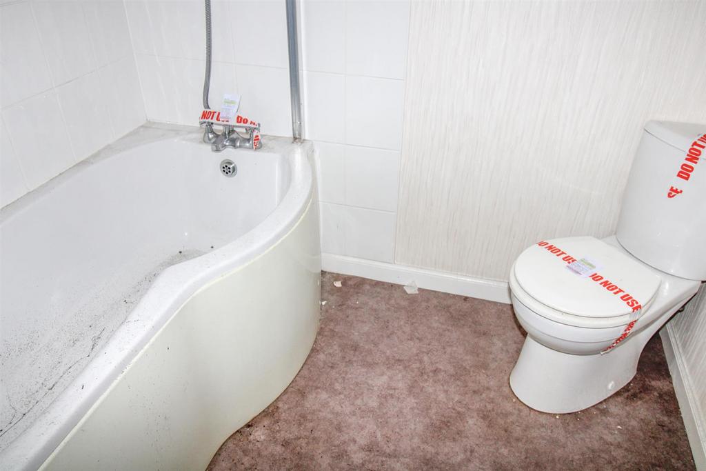 BATHROOM-2.jpg