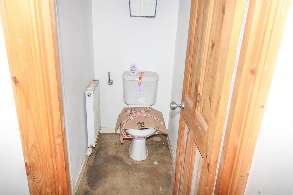 WC-SHOWER ROOM-2.jpg