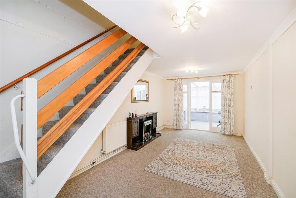 Mapleton Road, Chingford 2 bed house for sale £425,000