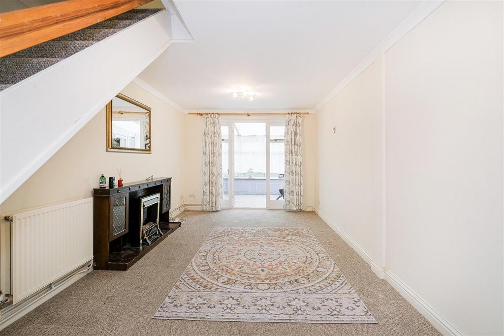 Mapleton Road, Chingford 2 bed house for sale £425,000