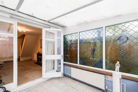 2 Mapleton Road, London, E4 6XL