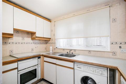 2 Mapleton Road, London, E4 6XL