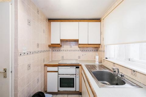 2 Mapleton Road, London, E4 6XL