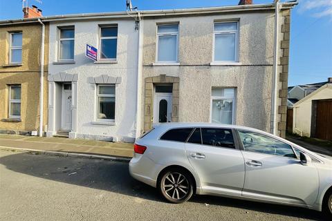 2 bedroom end of terrace house for sale - Woodend Road, Llanelli
