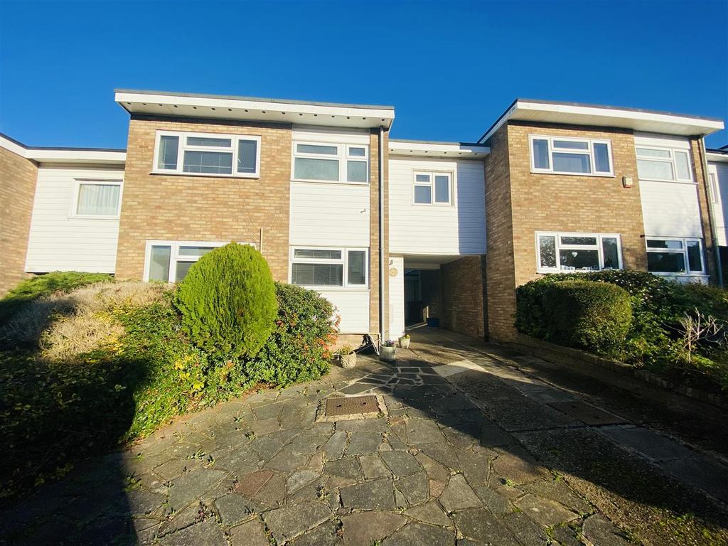 The Four Tubs, Bushey WD23 3 bed terraced house for sale £575,000