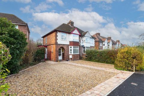 24 Gresham Avenue, Leamington Spa, CV32 7RA