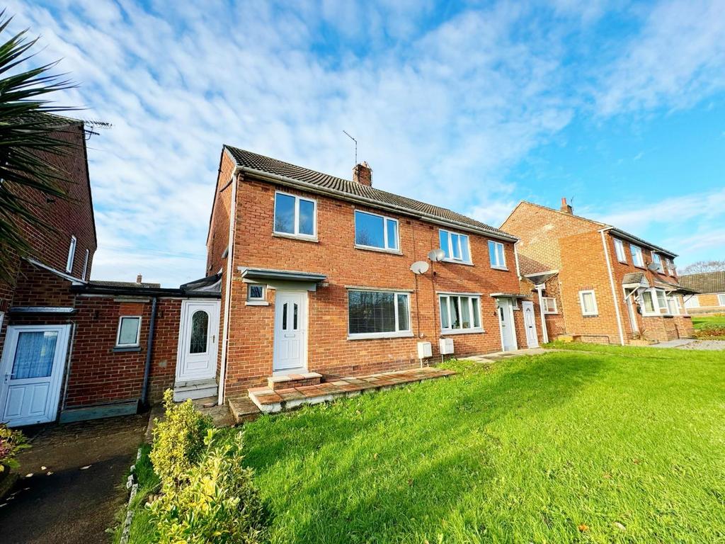 Bridge View, Fishburn, StocktonOnTees 3 bed semidetached house for sale £82,500