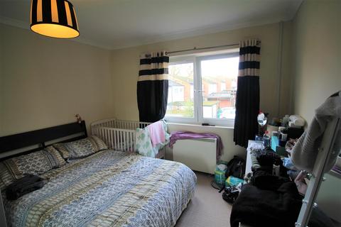 2 bedroom apartment to rent - Abercrombie Gardens, Southampton