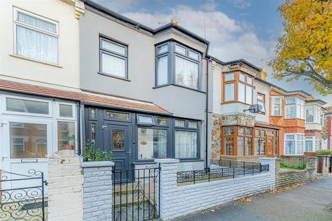 3 bedroom terraced house for sale - Theobald Road, London