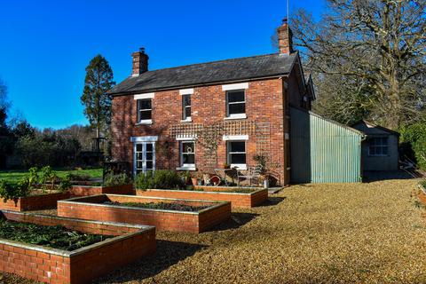 Mays Cottage Forest Road, Hale, Fordingbridge, SP6 2NR
