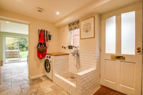 Mays Cottage Forest Road, Hale, Fordingbridge, SP6 2NR