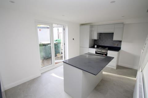 2 bedroom character property for sale - Church Street, Staines-upon-Thames, TW18