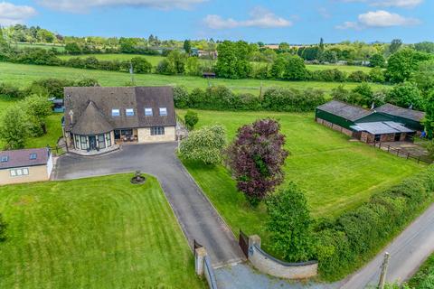 4 bedroom country house for sale, Charlton Lane, Hartlebury, DY11