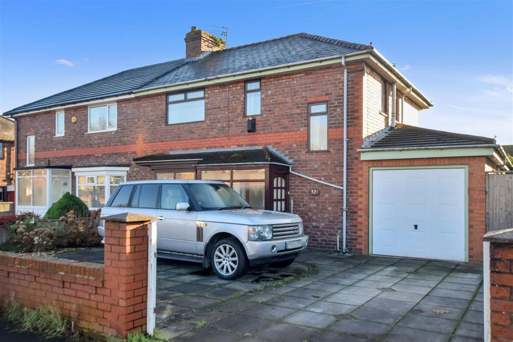 Liverpool Road, Widnes 3 bed semidetached house for sale £250,000