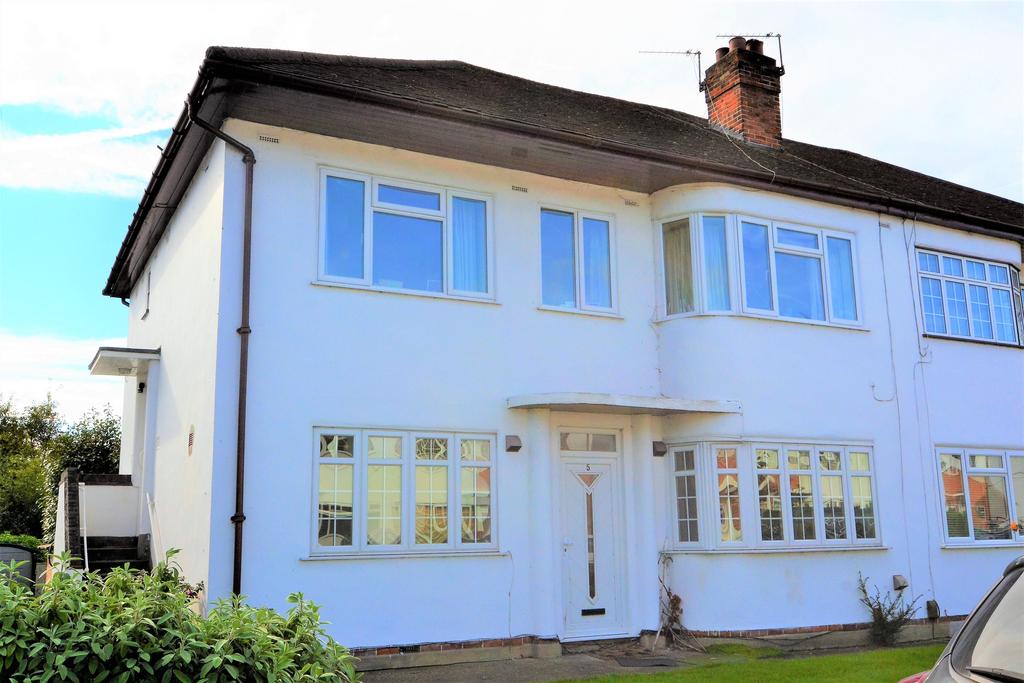 Fulwood Gardens, Twickenham, UK, TW1 2 bed apartment £1,850 pcm (£427 pw)