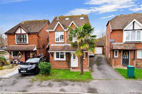 4 bedroom detached house for sale, Coniston Way, Littlehampton, West Sussex