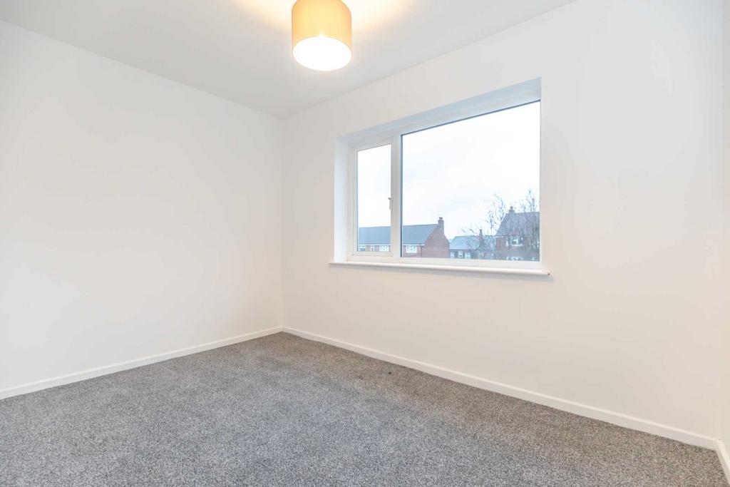 Lewisham Court, Morley 2 bed apartment to rent £795 pcm (£183 pw)