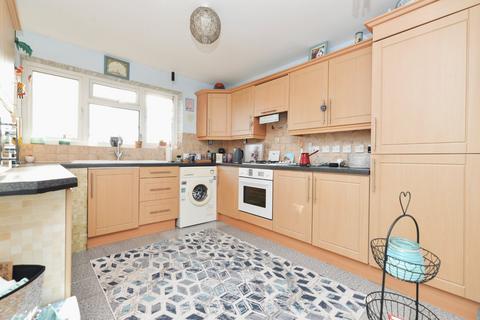 2 bedroom apartment for sale, Caird Avenue, New Milton, Hampshire, BH25