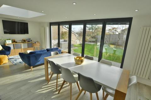 5 Ashdene Close, Wimborne, BH21 1TQ