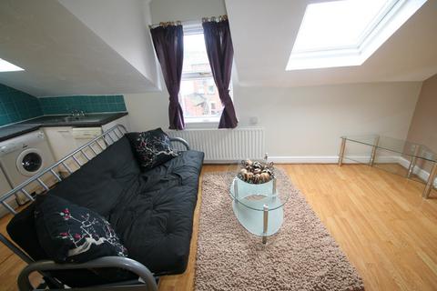 1 bedroom flat to rent, MOOR VIEW, Leeds